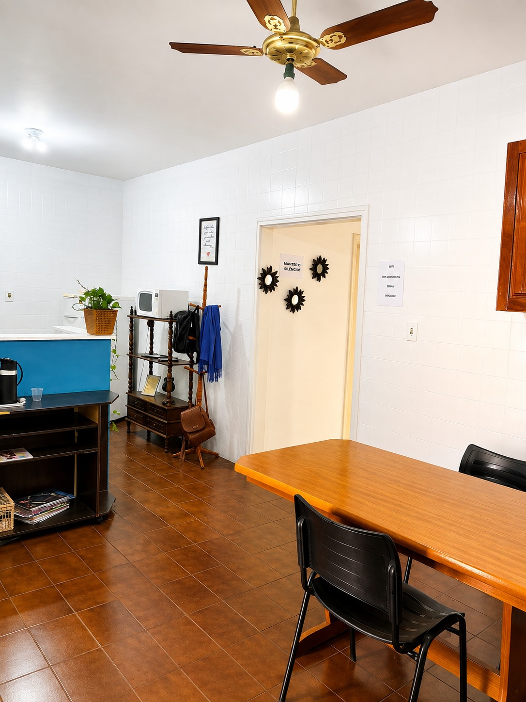 Espaço café da JMN Coworking em Guaratinguetá
